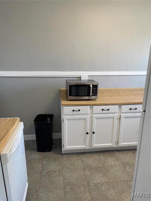 Building Photo - 1340 Yale Ave