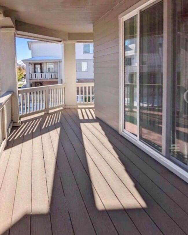 Building Photo - AWESOME MAINTENANCE-FREE PATIO HOME WITH 3 BDRMS, 3 BATHS & 2-CAR GARAGE!