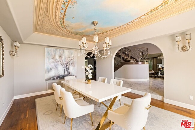 Building Photo - 1047 E Pomello Dr