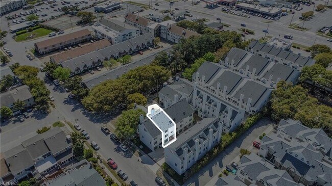 Building Photo - 2304 Bergen Ct