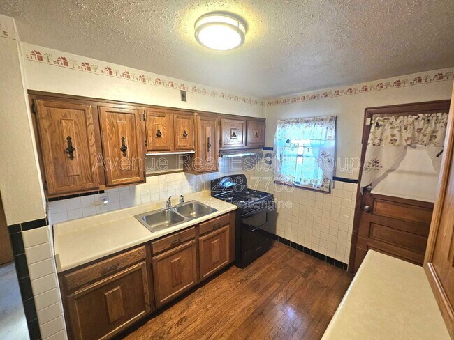 Building Photo - 8883 St Cyr Dr