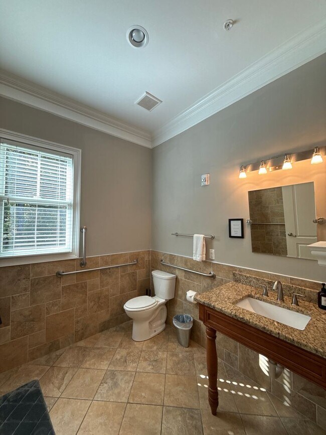 Building Photo - Mint Hill