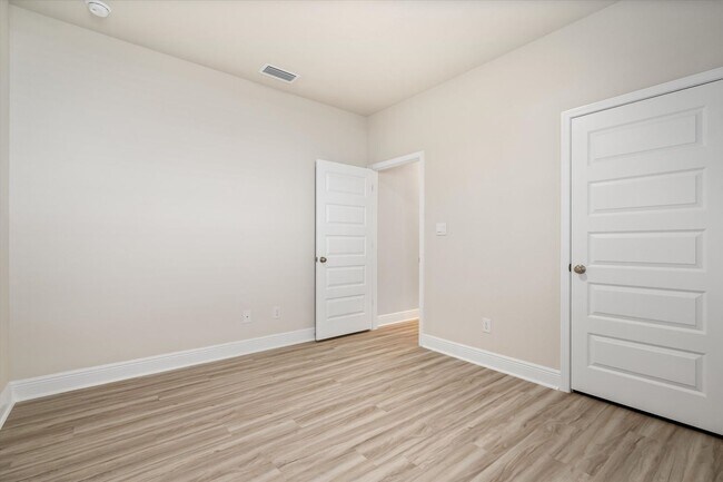 Building Photo - NEW CONSTRUCTION 4/2 IN FAIRHOPE FALLS