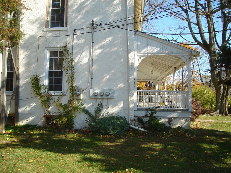 Building Photo - 1607 E Strasburg Rd