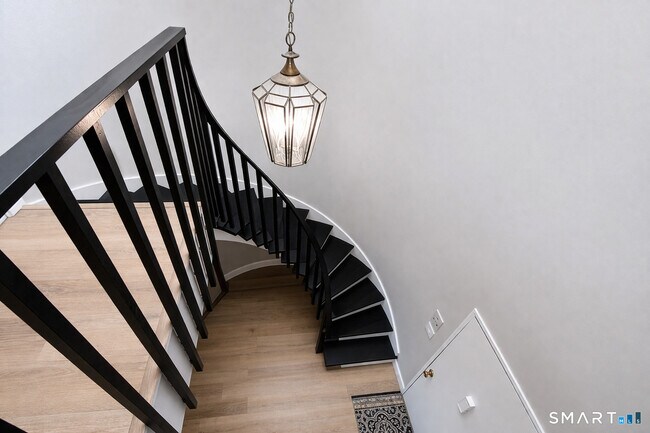 Building Photo - 30 Woodland St