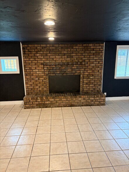 Building Photo - 5329 Cherry St