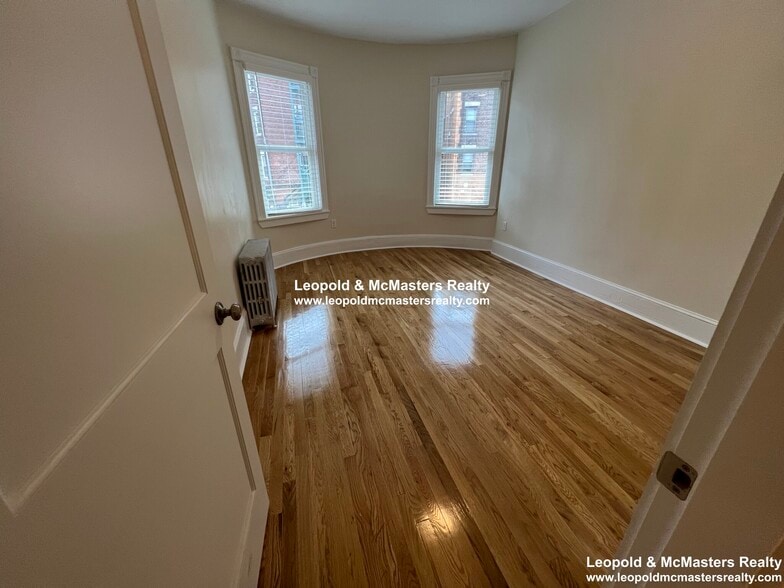 Building Photo - 1695 Beacon St
