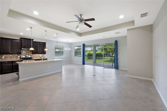 Building Photo - 8649 Banyan Bay Blvd