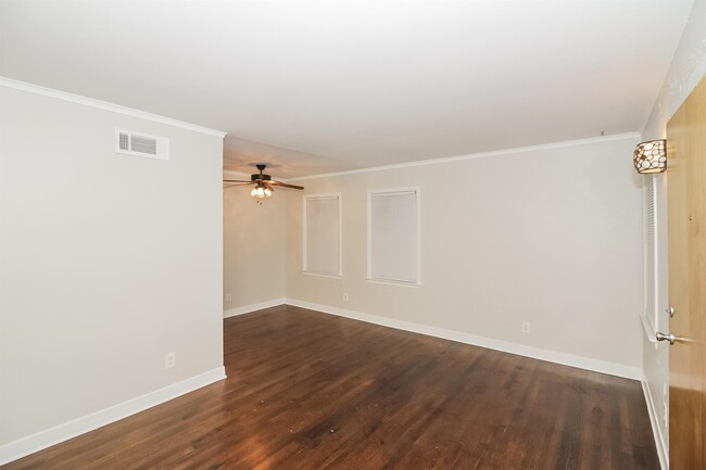Building Photo - 1298 Wedgewood St