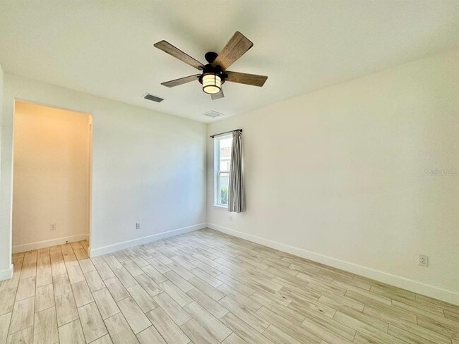 Building Photo - 34159 Astoria Cir