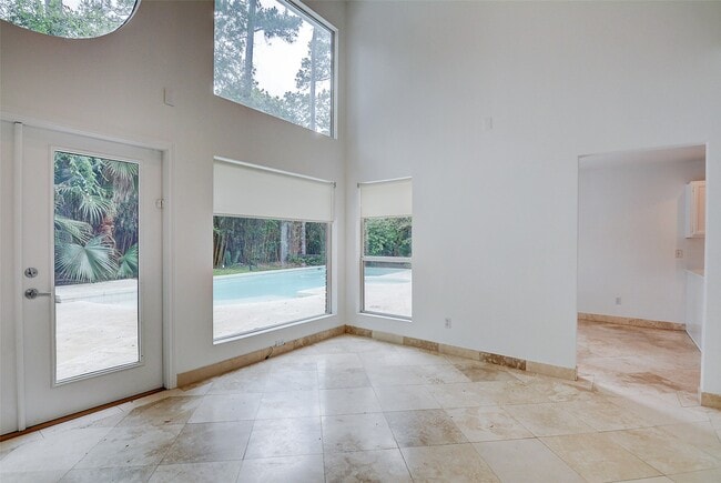 Building Photo - 10 E Indian Sage Cir