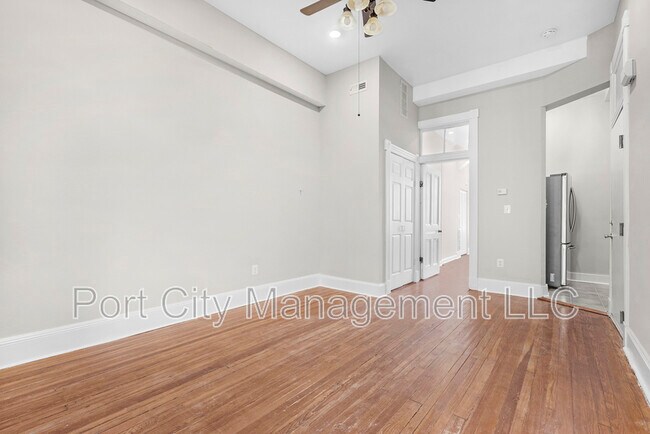 Building Photo - 2121 St Paul St