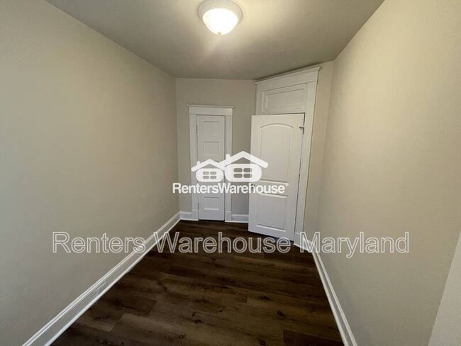 Building Photo - 2855 W Cold Spring Ln