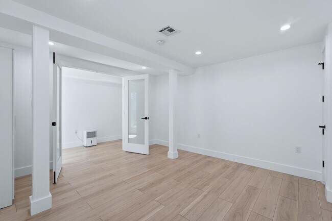 Building Photo - 2602 Palisade Ave