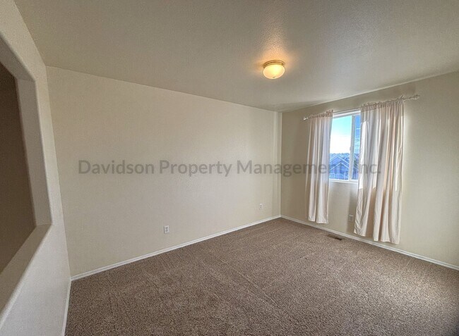 Building Photo - 1045 Lords Hill Dr
