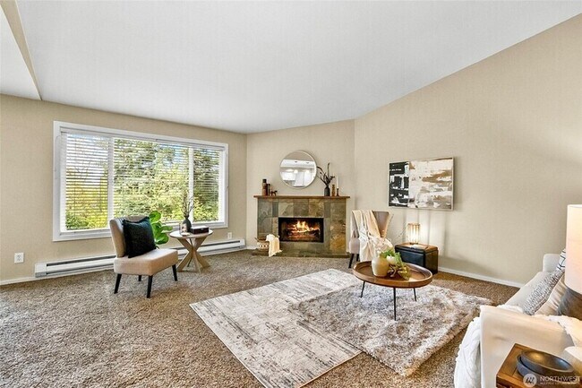 Building Photo - 629 Kirkland Way