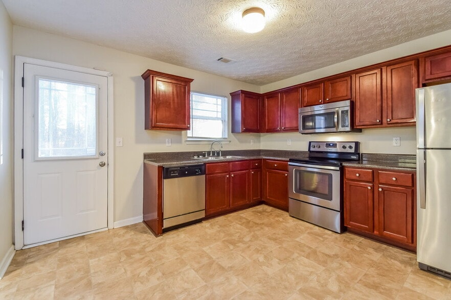 Building Photo - 100 Wexford Way