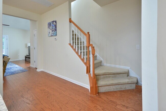 Building Photo - Modern 2BR/2.5BA Townhome in Stratford Lakes – Minutes to Southpoint & Downtown Durham! - Free 1/...