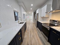 Building Photo - Amazing 3 bed 2.5 bath house for rent in L...