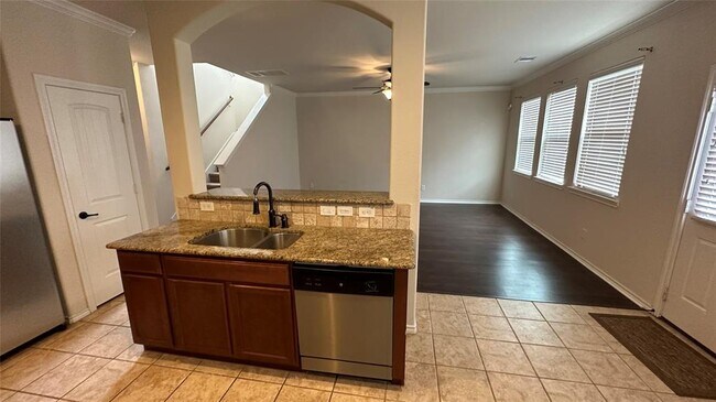Building Photo - 1703 Thornhollow Dr