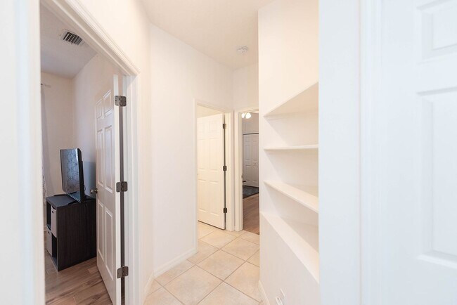 Building Photo - Beautiful Home in Satellite Beach including Lawncare and Community Pool