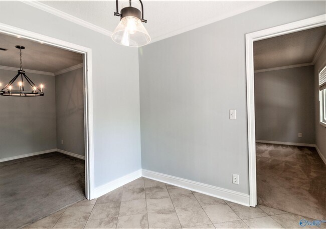 Building Photo - 1201 Aldridge Dr SE