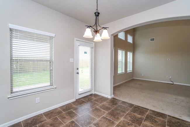 Building Photo - 31 Indian Palms Dr