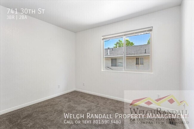 Building Photo - 741 30th St