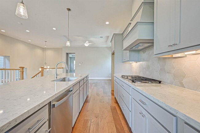 Building Photo - 67 Thorpe Ln