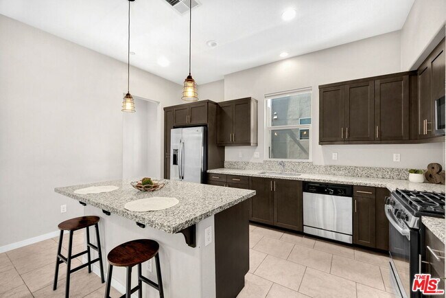 Building Photo - 746 Farrier Wy