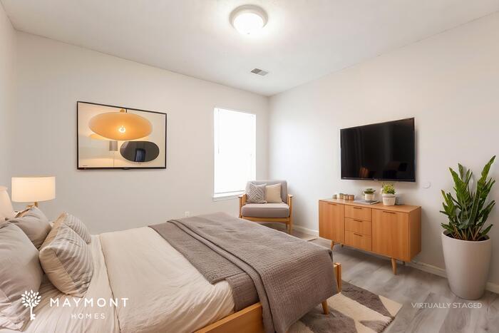 Building Photo - 124 W Corley Ln