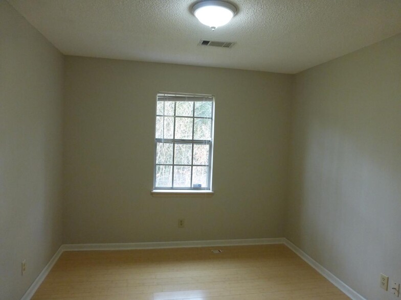 bedroom 1 - 55 Beech Hills