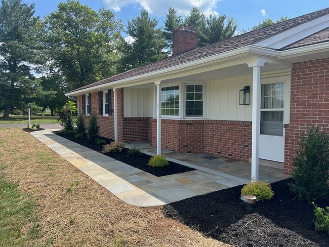 Building Photo - Coming Soon – Beautiful Ranch Home on Nearly 2 Acres | Showings Available Now | Mid-August Move-In