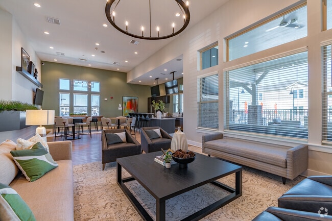 Interior Photo - Springs at Colonial