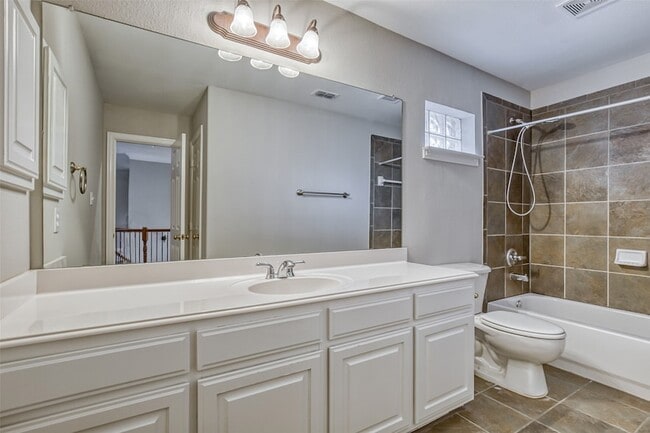 Building Photo - 6533 Riveredge Dr