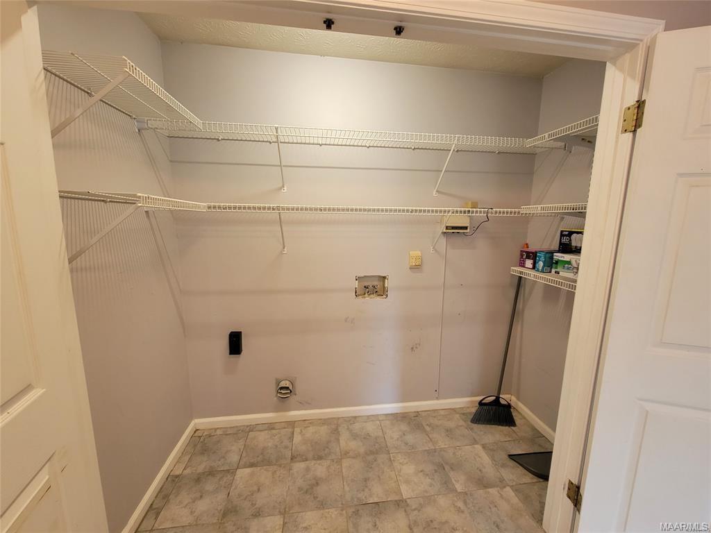 Building Photo - 6501 Juniper Tree Ln