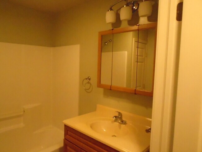 Building Photo - 3405 Sullivan Trl