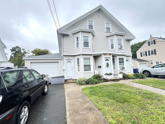 Building Photo - 48 Conant St