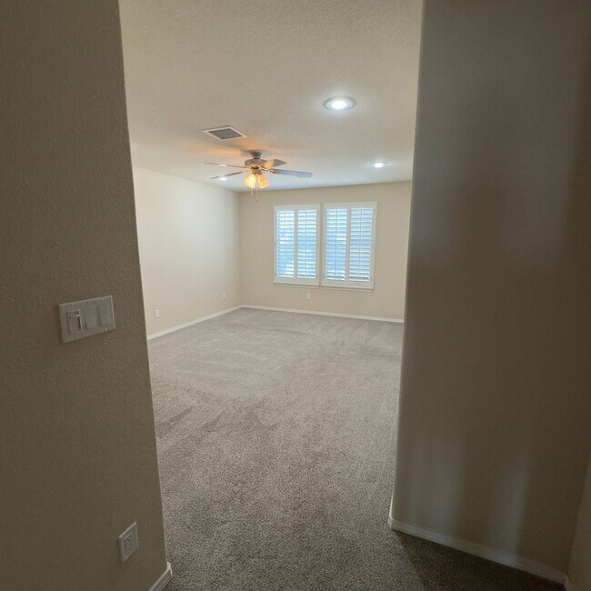 Building Photo - 4 Bedrooms, 3 Baths, a Pool, and Solar Panels!