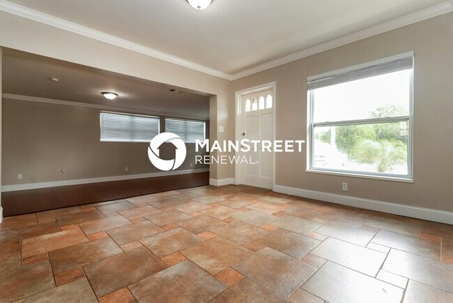 Building Photo - 4 Bedroom Pet-Friendly Home in Palm Harbor...