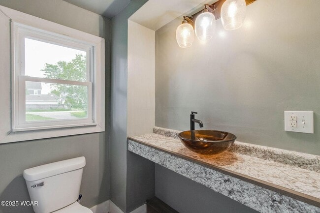 Building Photo - Beautiful and fully renovated Home for Rent