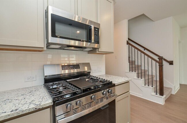 Building Photo - 1607 Blue Cypress Dr