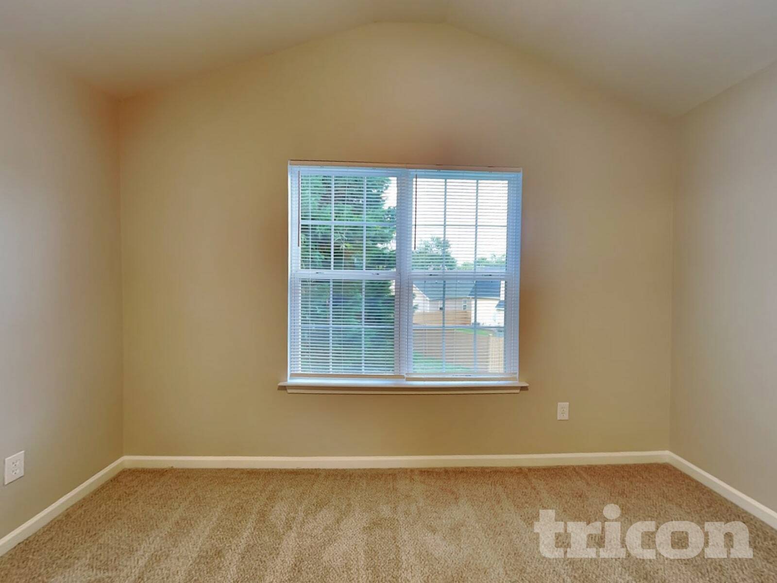 Building Photo - 9514 Parkridge Dr