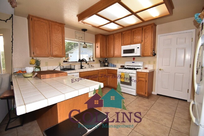 Building Photo - Wonderful property!