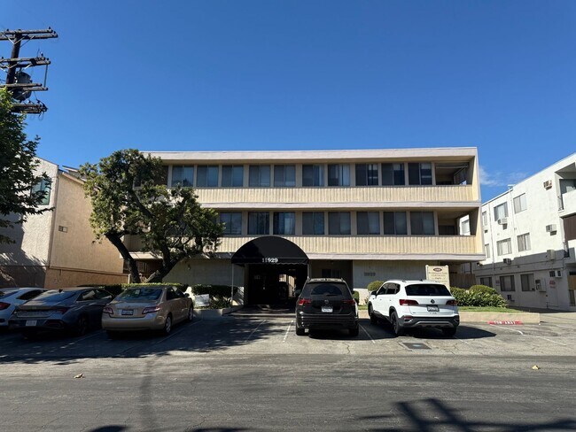Building Photo - Valley Village-One Bedroom Apartment – Lig...