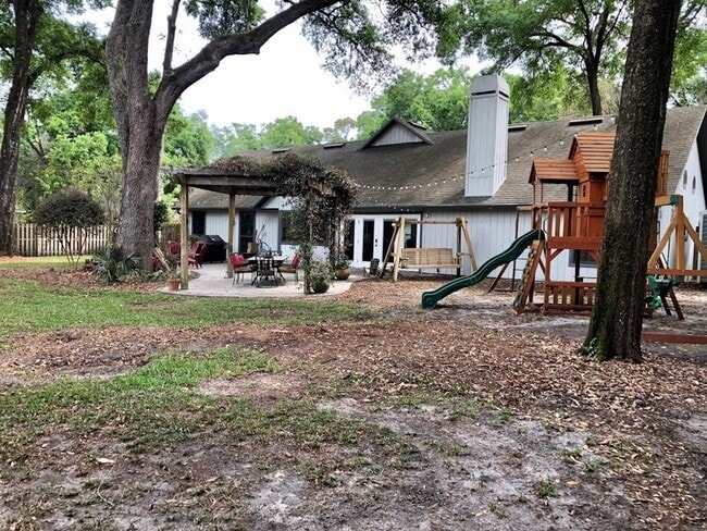 Building Photo - Beautifully Renovated Home in The Reserve!