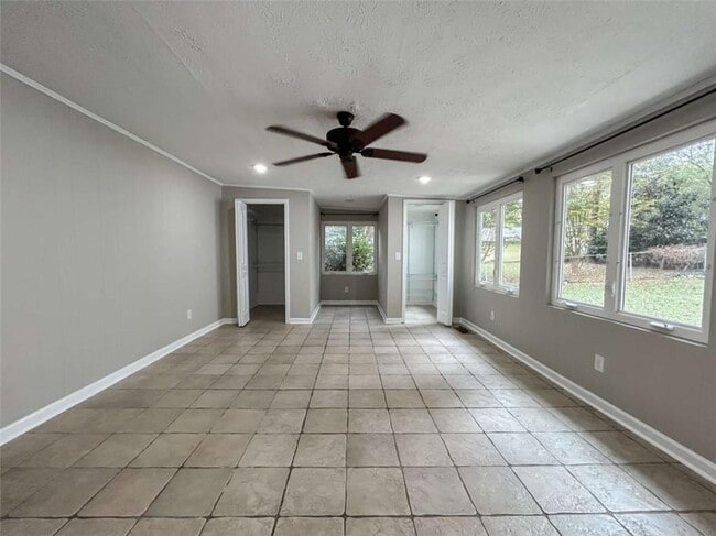 Building Photo - 2981 Lowrance Dr