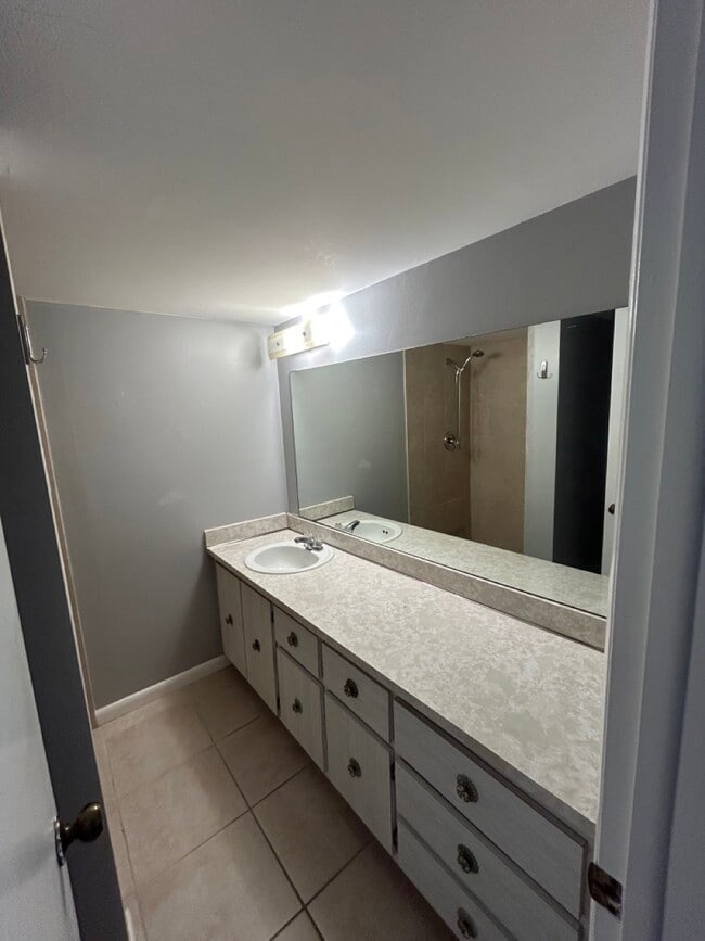 Building Photo - 7173 Orange Dr