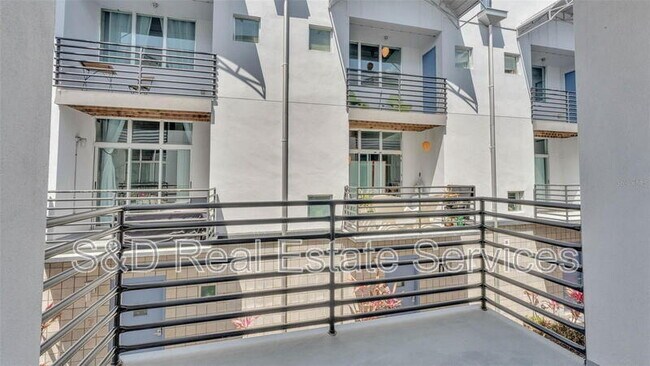 Building Photo - 5008 S MacDill Ave