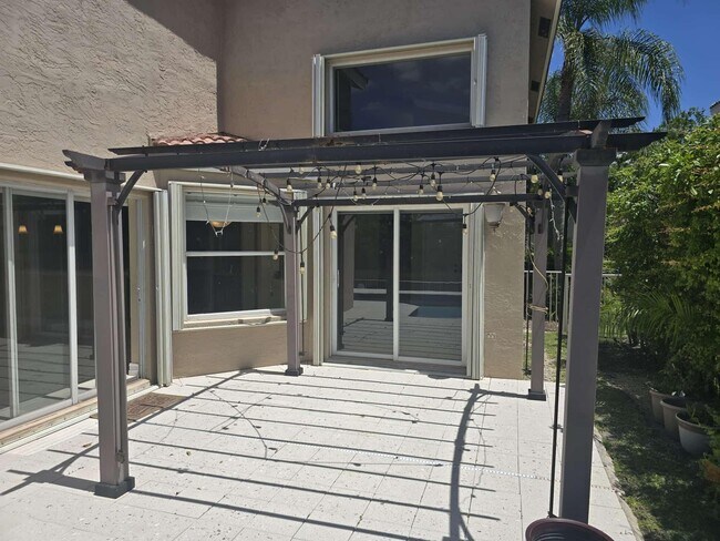 Building Photo - 2755 SW 165th Ave